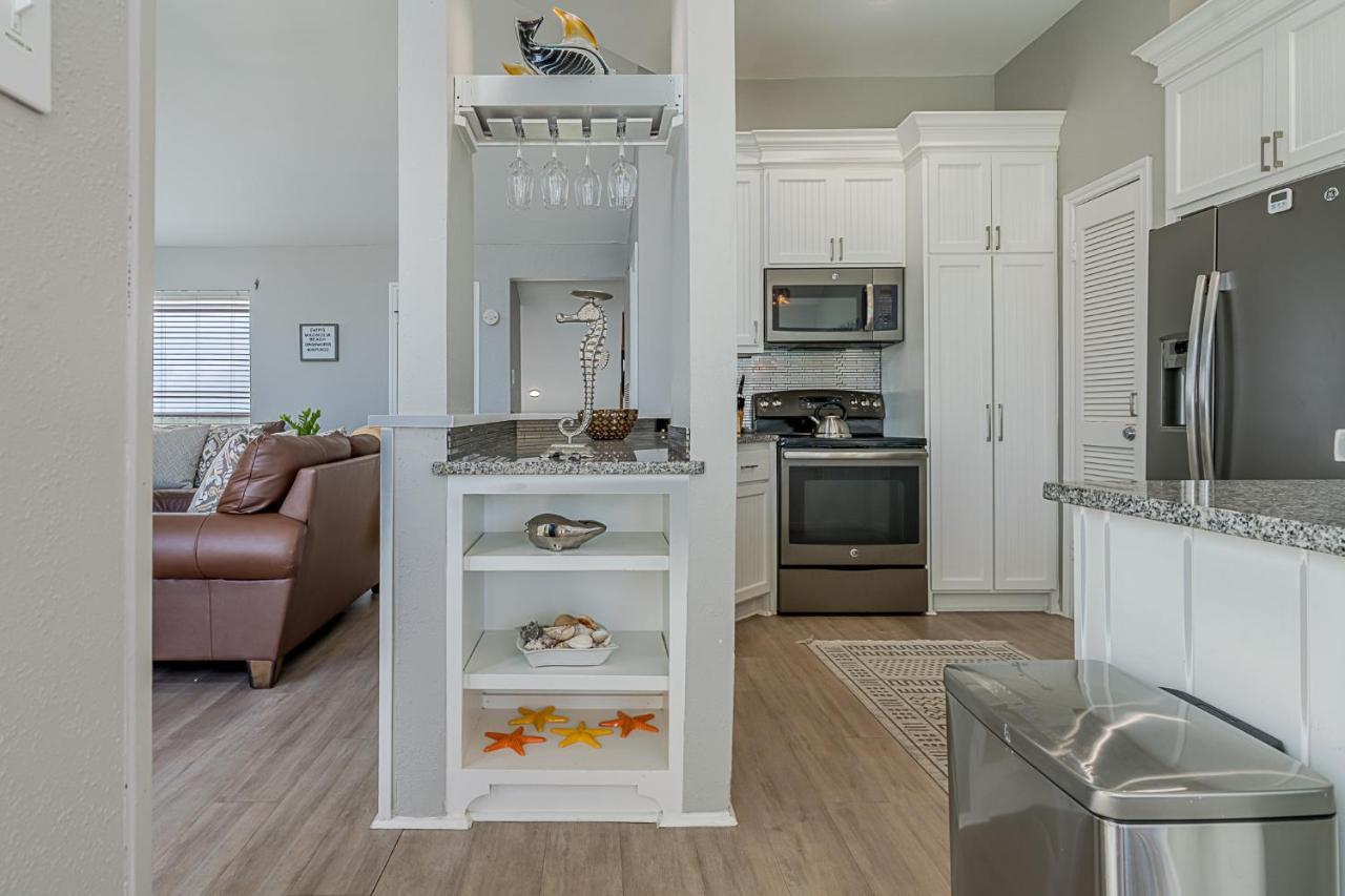 Hot Tub - Ocean Views - Steps To Private Beach - Quiet Location Galveston Exterior foto