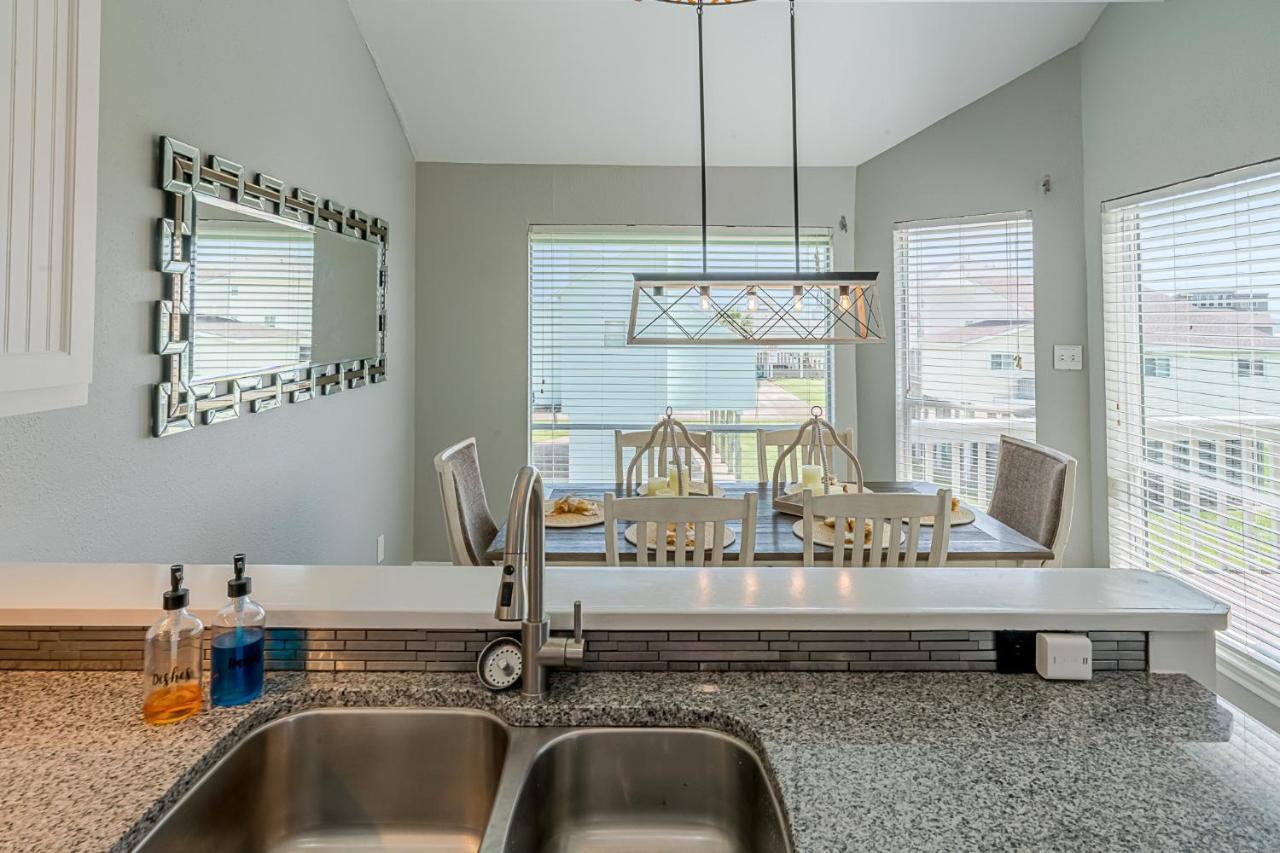 Hot Tub - Ocean Views - Steps To Private Beach - Quiet Location Galveston Exterior foto